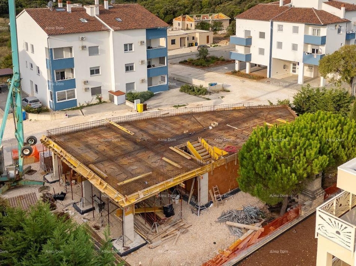 Prodaja stana s parkirnim mjestom, Štinjan!