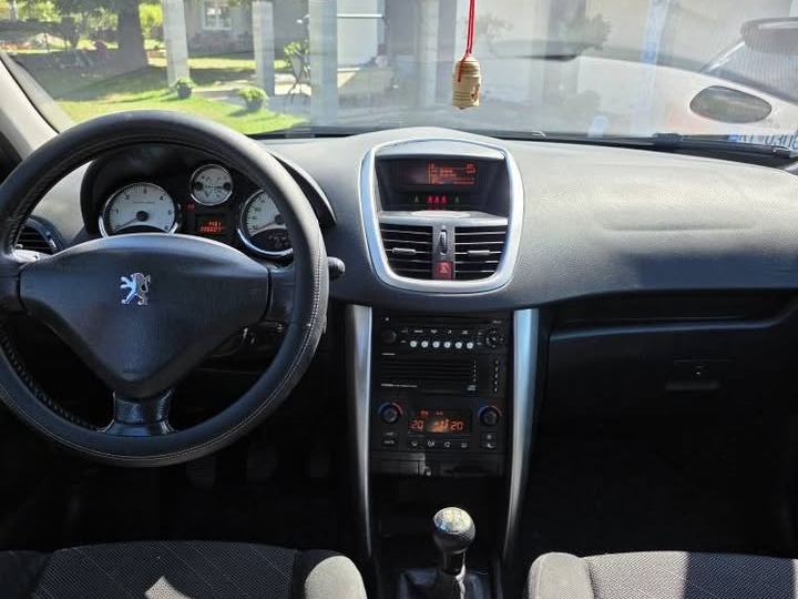 Peugeot 207 1.6 hdi