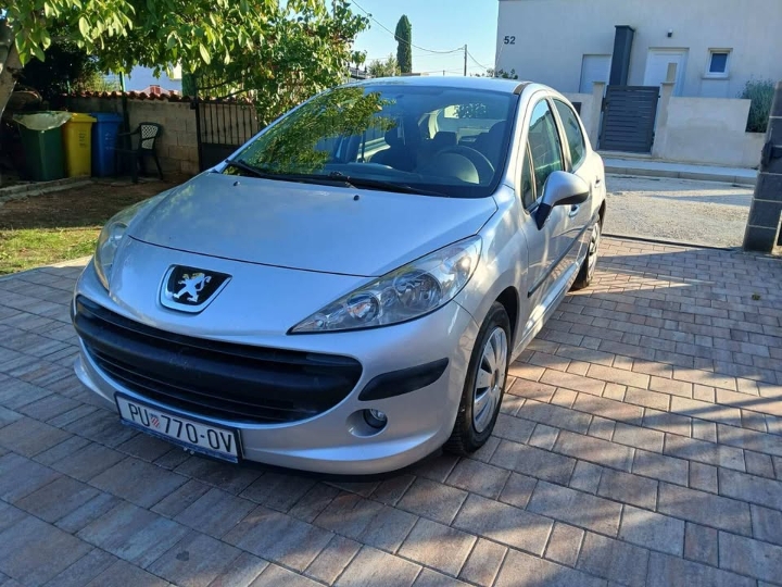 Peugeot 207