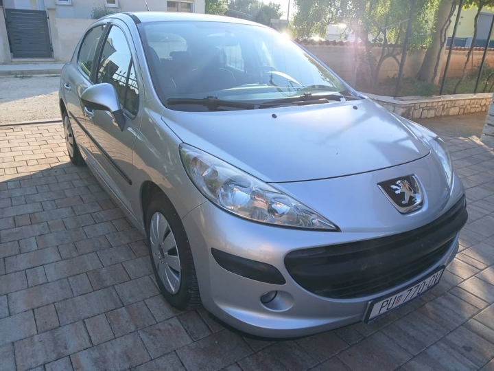 Peugeot 207