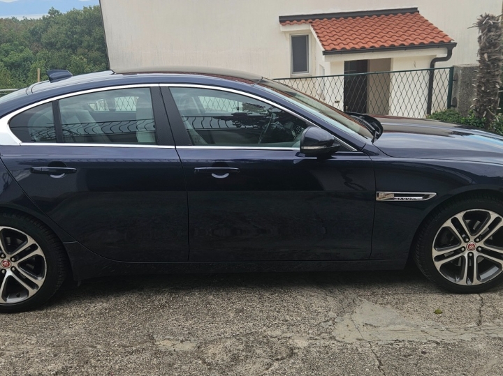 Jaguar XE 20 D automatik prodajem ili mijenjam