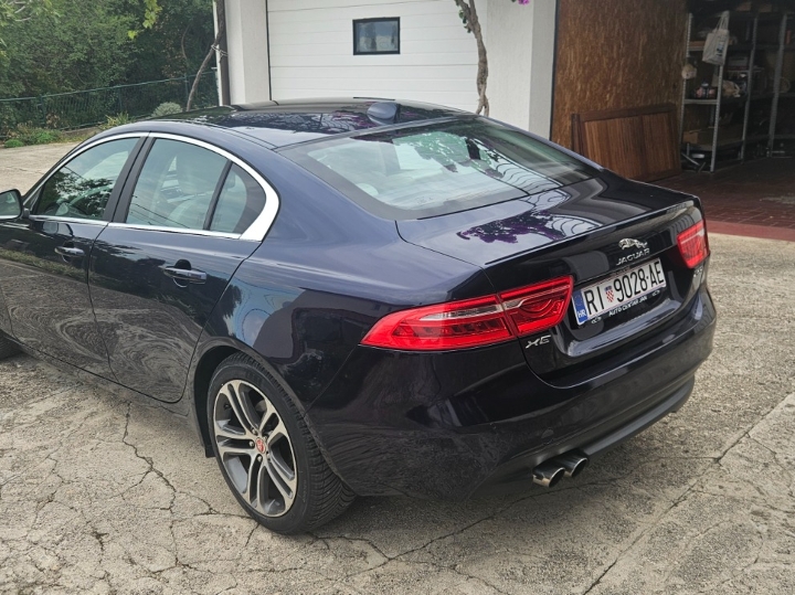Jaguar XE 20 D automatik prodajem ili mijenjam