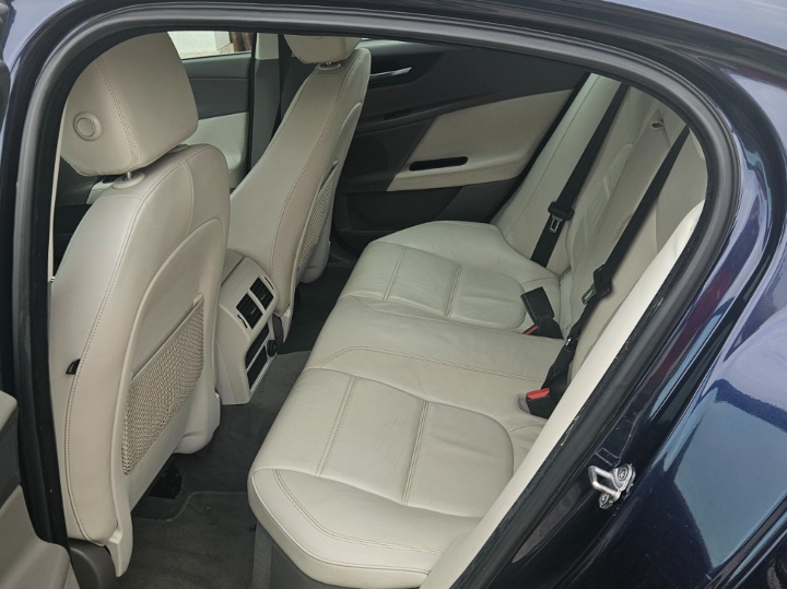 Jaguar XE 20 D automatik prodajem ili mijenjam