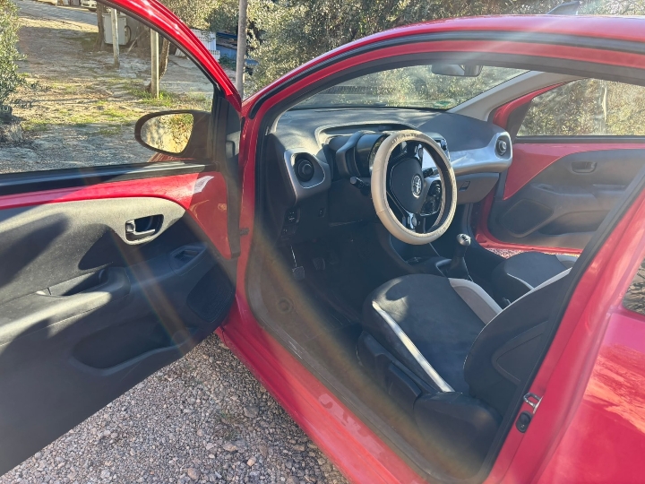 Toyota Aygo 1.0 x-play touch