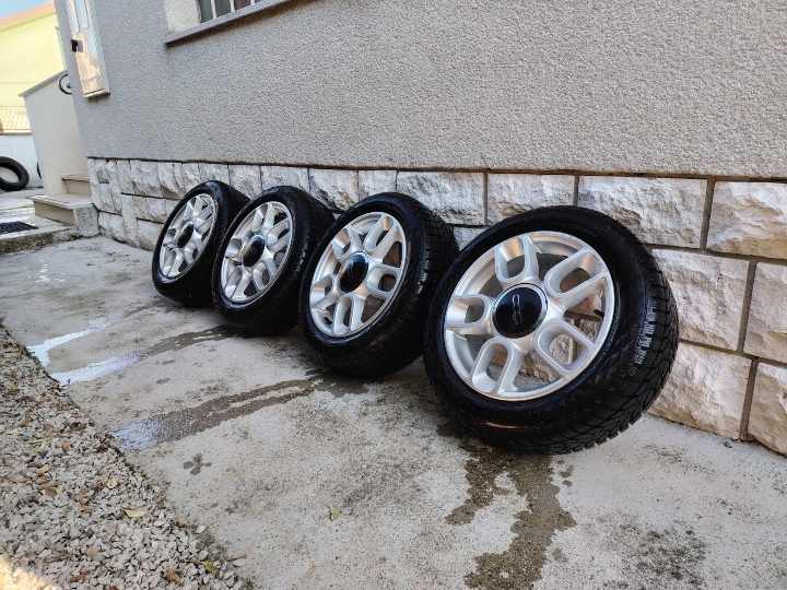 Fiat 500 Alu. felge i zimske gume 15"