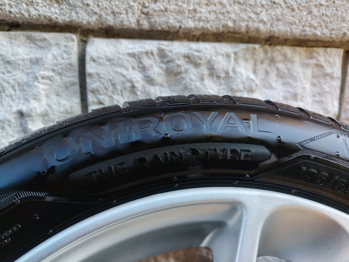 Fiat 500 Alu. felge i zimske gume 15"