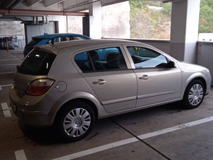Opel Astra H 800 €