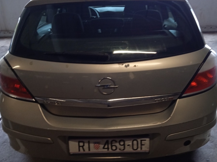 Opel Astra H 800 €