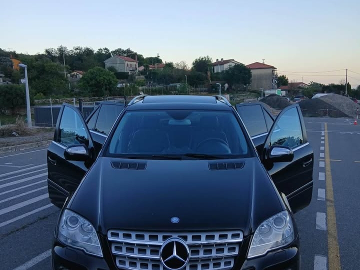 Mercedes Benz ML 300 CDI 4MATIC