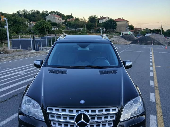 Mercedes Benz ML 300 CDI 4MATIC