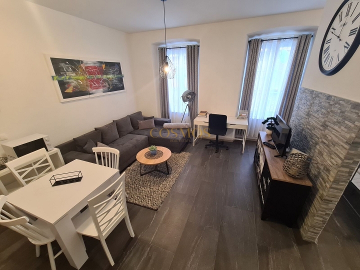 Rijeka, strogi centar - stan 40 m2, 700 € s režijama