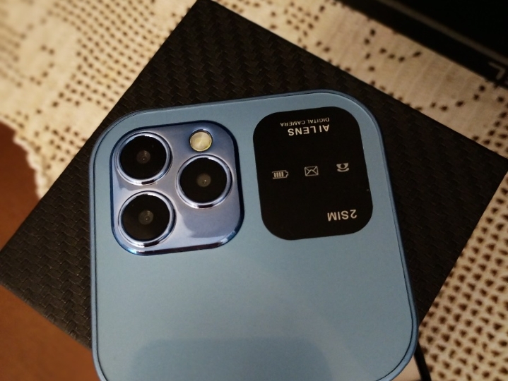 Novi mobitel Yue Cui i16 Pro