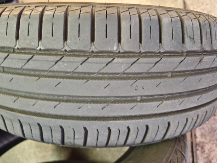 Nokian 215/55 R18