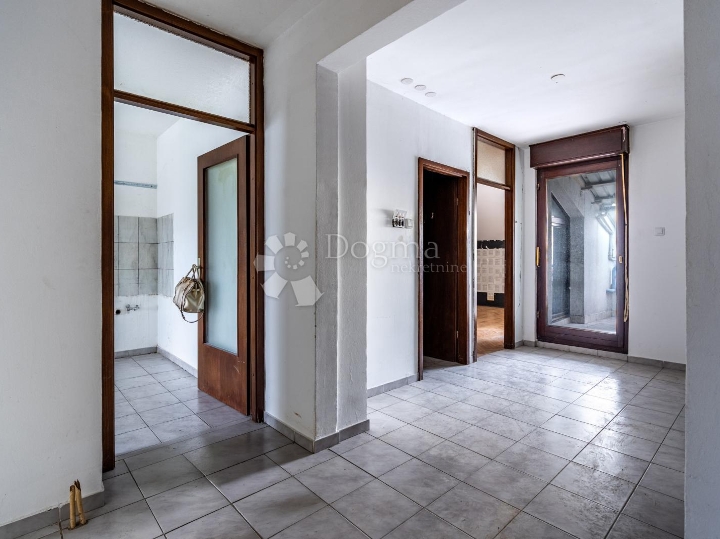 Rijeka, Krnjevo, prostran stan 2S+DB, 71.70m2