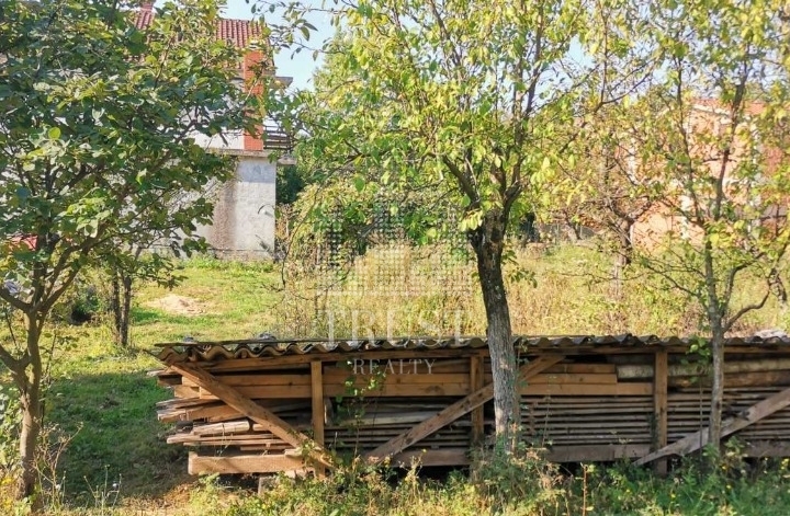 Podhum, Grobnik