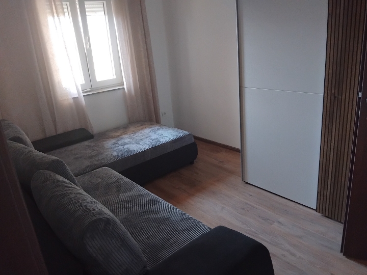 Pećine, 2S+DB, dugoročno