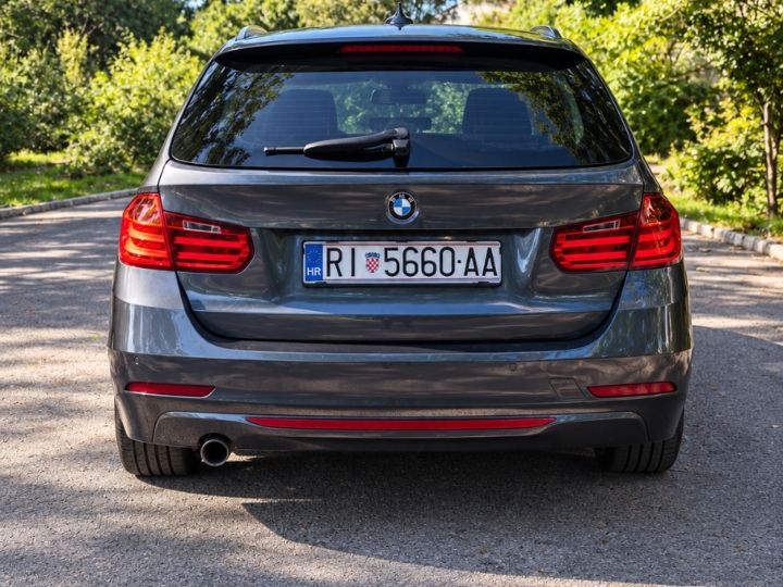 BMW 3 karavan, 320D F31, 184 KS Sport line