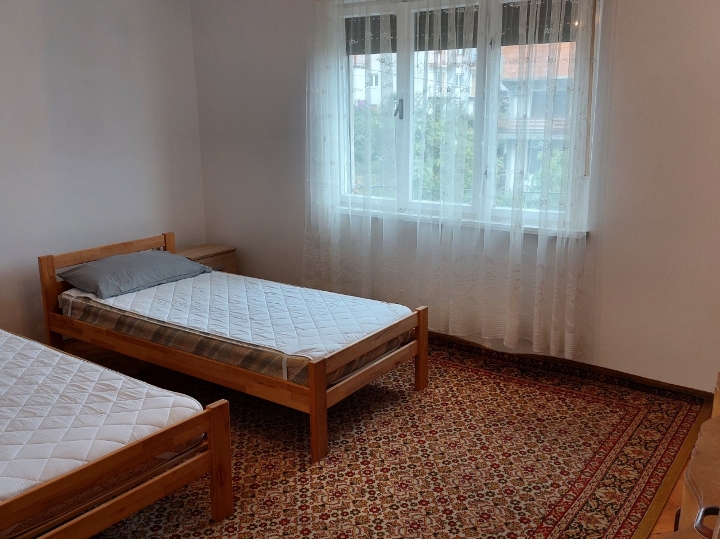 Iznajmljujem stan na Donjem Zametu, 3S+DB, lođa balkon, 81m2