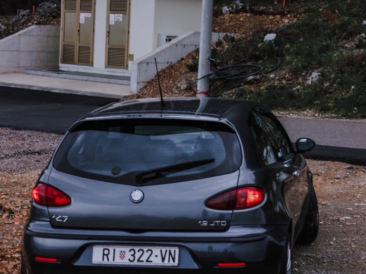 Alfa Romeo 147, nije fiksno