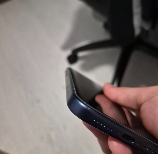 IPhone 17 Pro Max 256 GB – Deep Blue + dodatna oprema