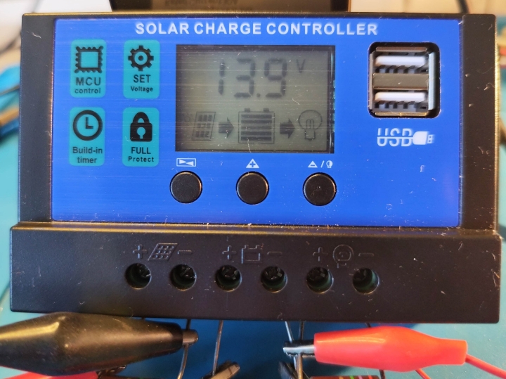 Punjač za akumulatore solarnog sustava