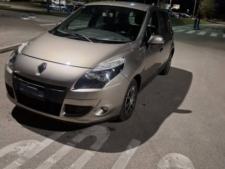 Renault Megane Scenic 1.5 dci