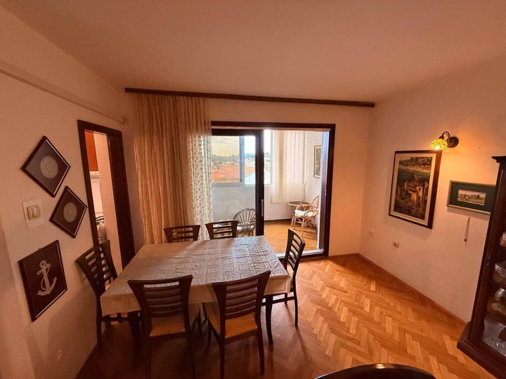 Mali Lošinj, prodaje se stan! 