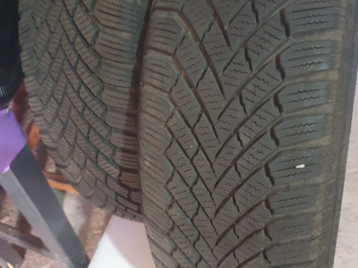 Gume zimske Continental 185/65/15 2 kom., nove i 2 polovne