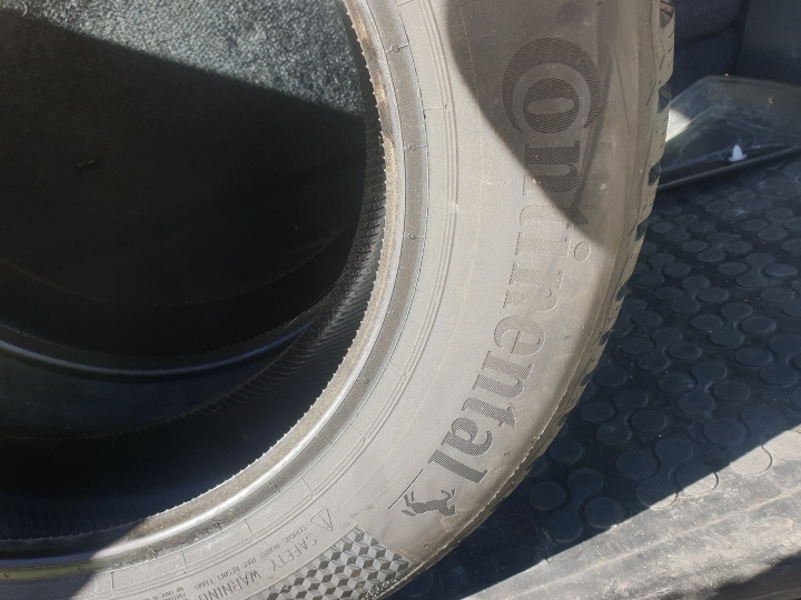 Gume zimske Continental 185/65/15 2 kom., nove i 2 polovne