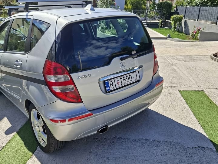 Mercedes A200