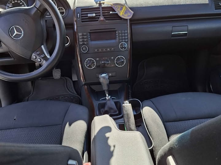 Mercedes A200