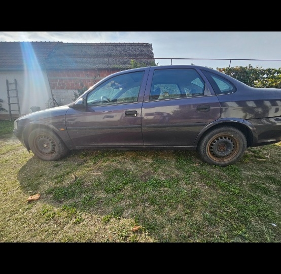 Opel Vectra B 1.6 16V, odličan motor i mehanika