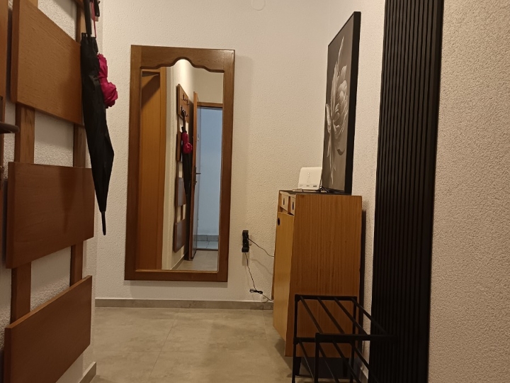 Iznajmljujem stan na Turniću