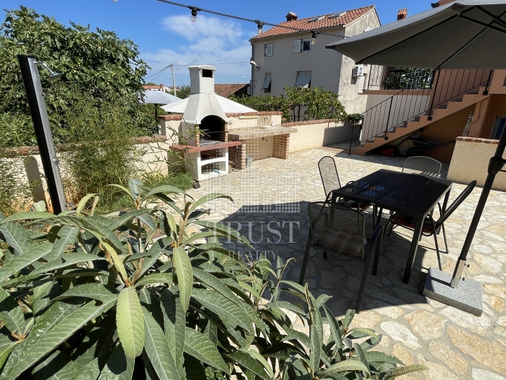 Vinkuran, centar – Mediteransko imanje s dvije kuće