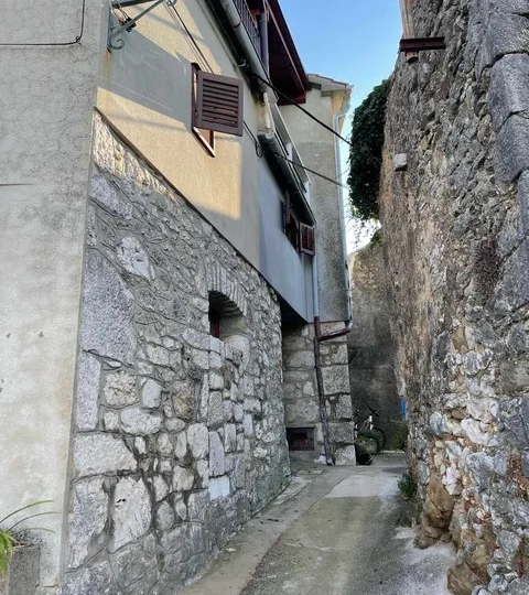Prodajem kuću na Krku, Dobrinj