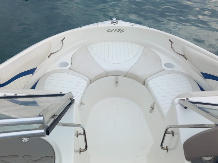 Glastron 175 SX Bowrider