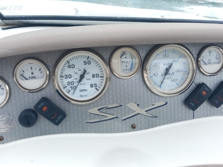 Glastron 175 SX Bowrider