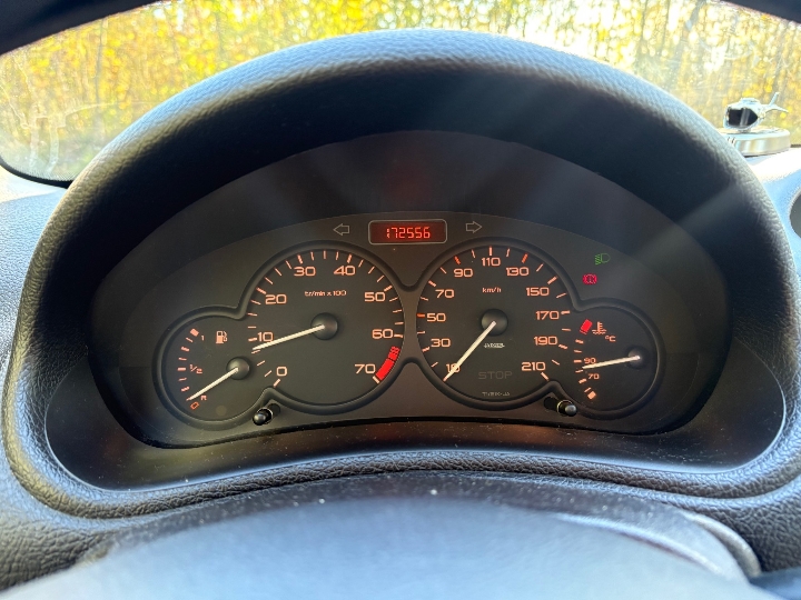 Peugeot 206, 1.1