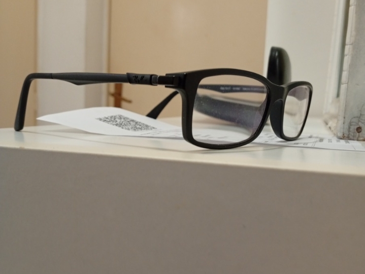Okvir za naočale Rayban, očuvan, kao novi