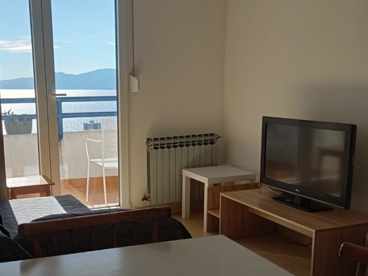 Jednosoban stan Krnjevo - Novo naselje s pogledom na more