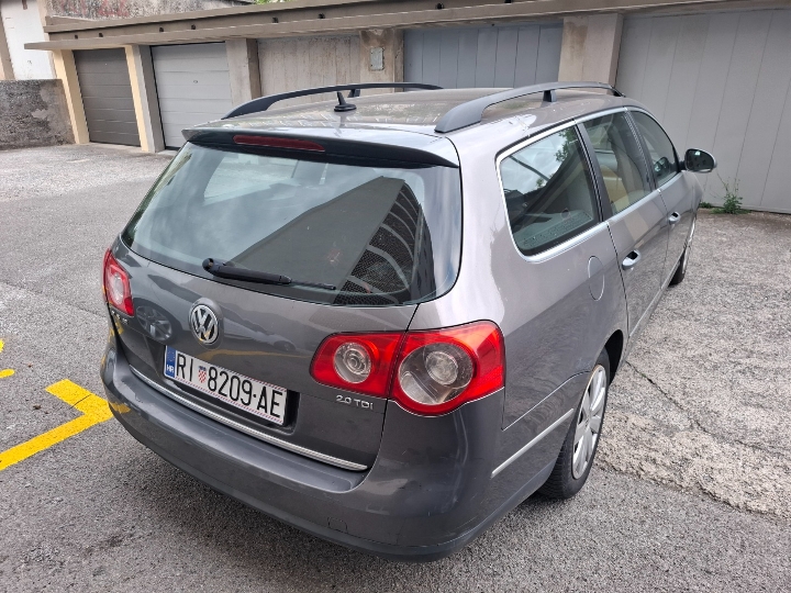 VW Passat karavan 2.0 tdi, reg. godinu dana, 10./2027., euro kuka