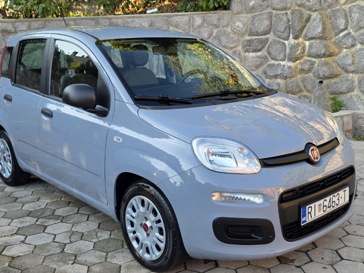 Fiat Panda 1.0 Hybrid * 2022 .god *