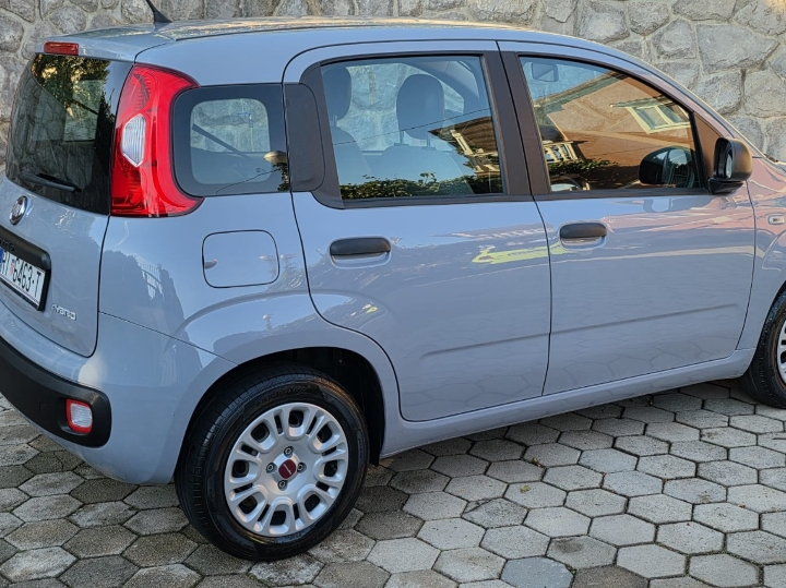 Fiat Panda 1.0 Hybrid * 2022 .god *
