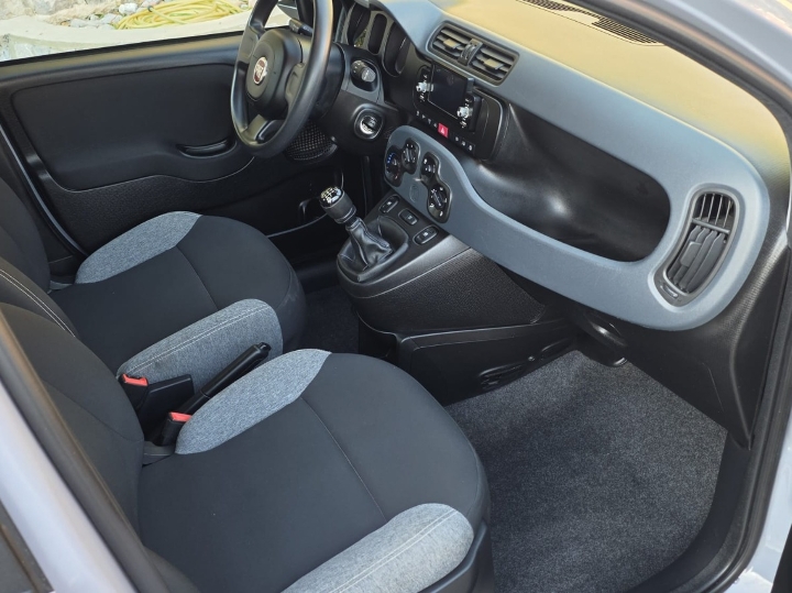 Fiat Panda 1.0 Hybrid * 2022 .god *