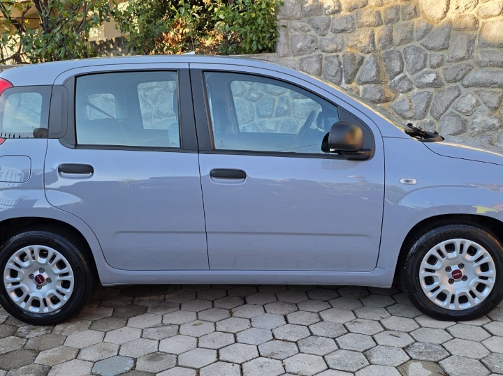 Fiat Panda 1.0 Hybrid * 2022 .god *