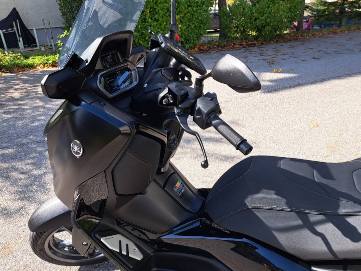 Yamaha XMax300 Tech Max 299 ccm