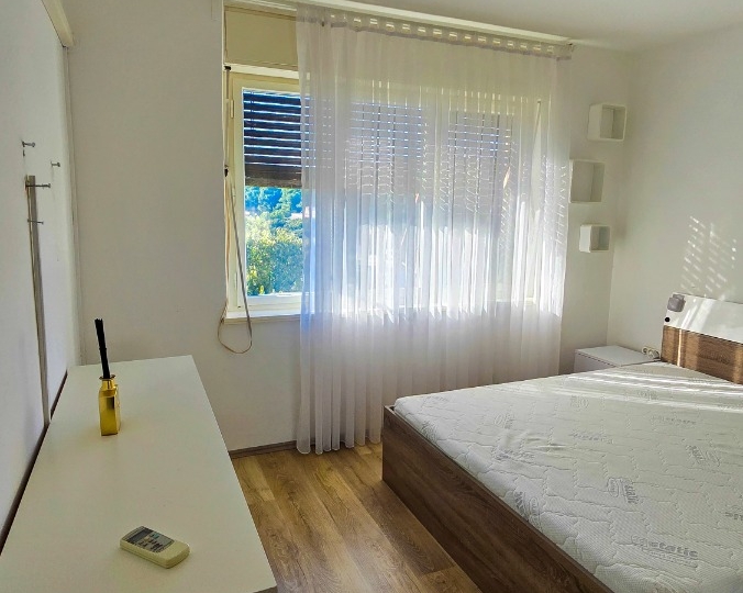 Pula, dugoročni najam 3-sobnog stana, 84m2