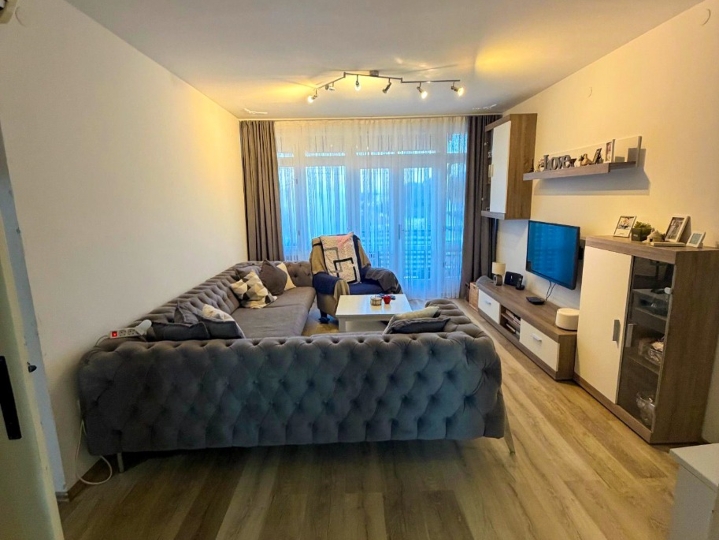 Pula, dugoročni najam 3-sobnog stana, 84m2