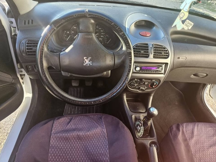 Peugeot 206