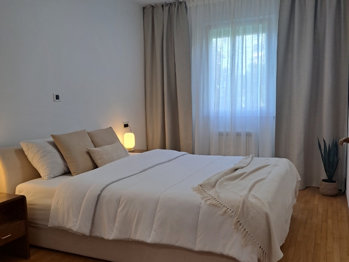Srdoči – namješten stan s balkonom, 50 m², dugoročni najam